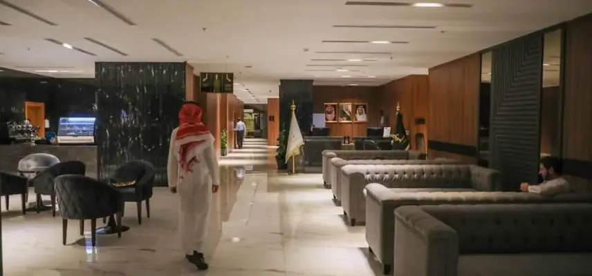 E hotel image